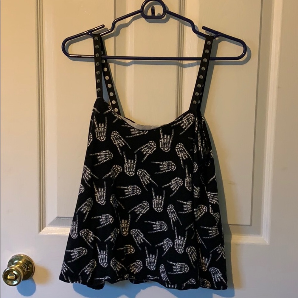 Rock on skull tank studded tank